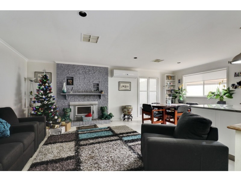 213 River Street, Deniliquin NSW 2710