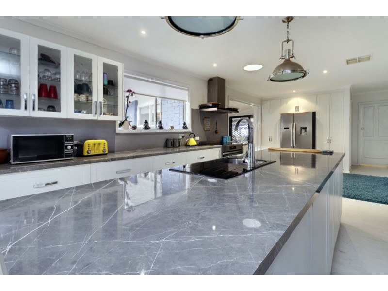 213 River Street, Deniliquin NSW 2710