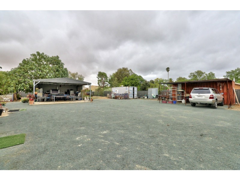 11 Lawrence Street, Mathoura NSW 2710