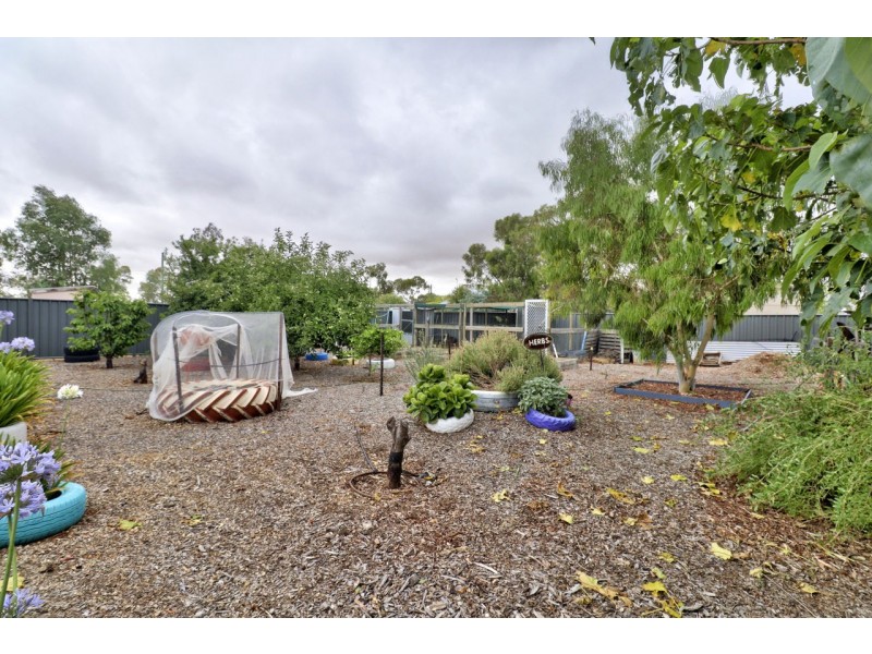 11 Lawrence Street, Mathoura NSW 2710