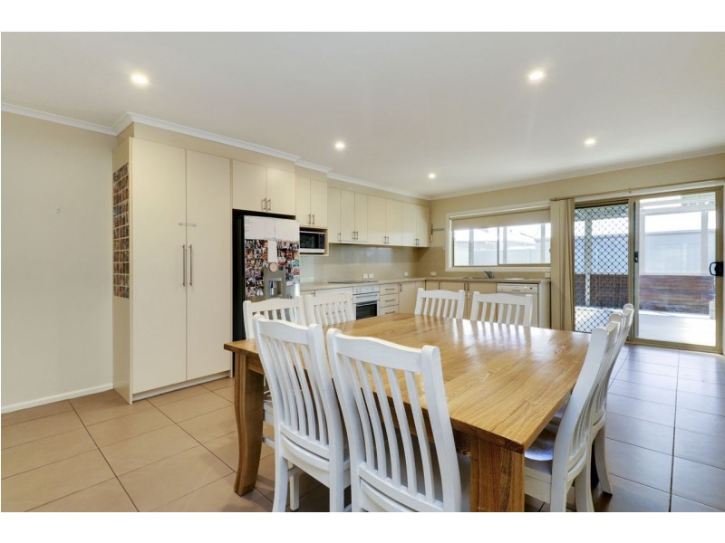 83 Russell Street, Deniliquin NSW 2710