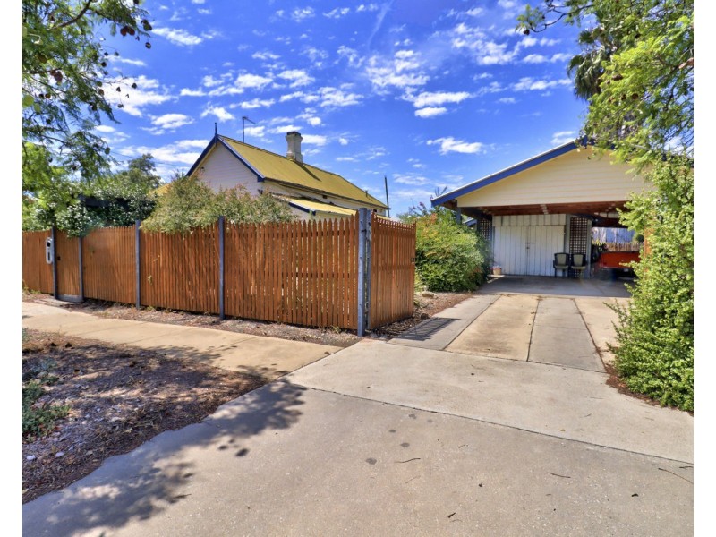 80 Wellington street, Deniliquin NSW 2710