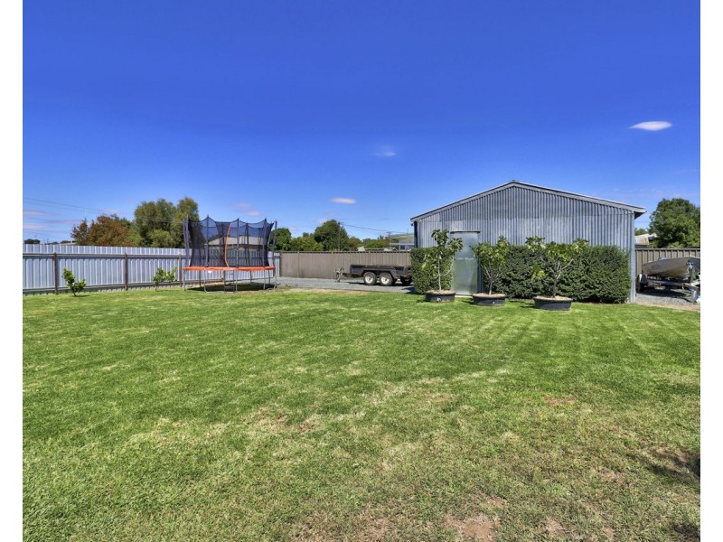 312 Fitzroy Street, Deniliquin NSW 2710