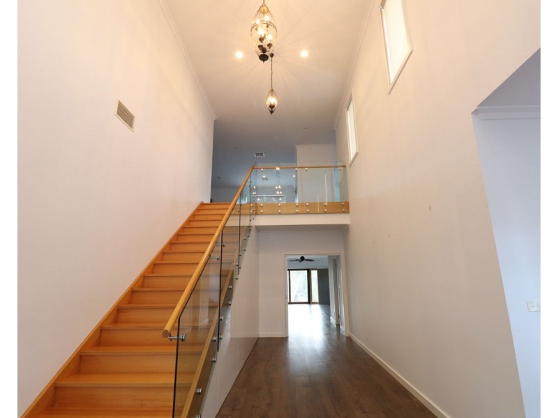 230 River Street, Deniliquin NSW 2710