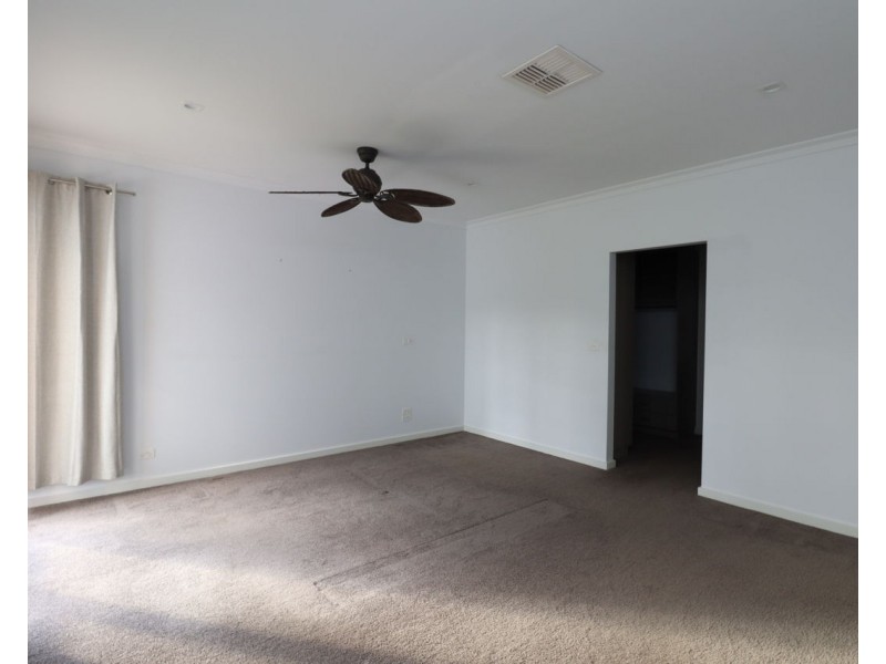 230 River Street, Deniliquin NSW 2710