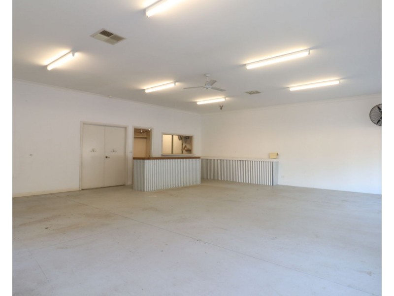 31 Davidson Street, Deniliquin NSW 2710