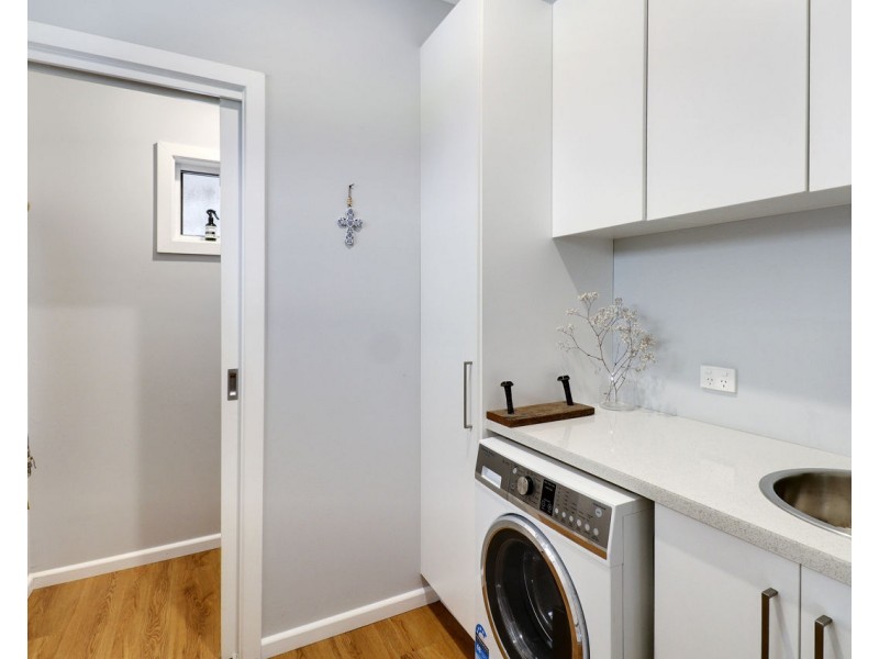 97 Mackenzie Street, Deniliquin NSW 2710