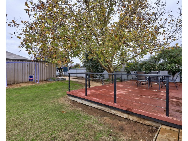 54 Burton Street, Deniliquin NSW 2710