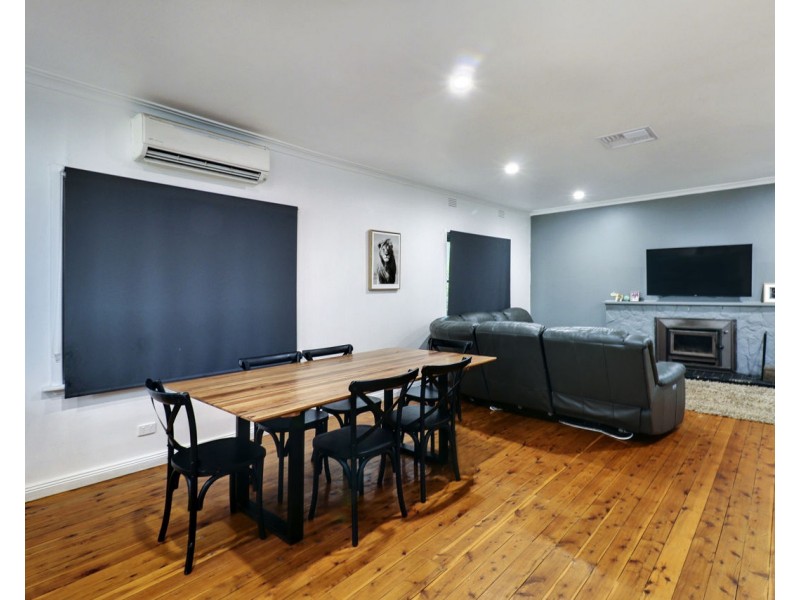 54 Burton Street, Deniliquin NSW 2710