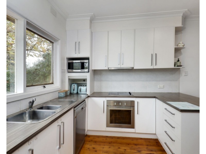 54 Burton Street, Deniliquin NSW 2710