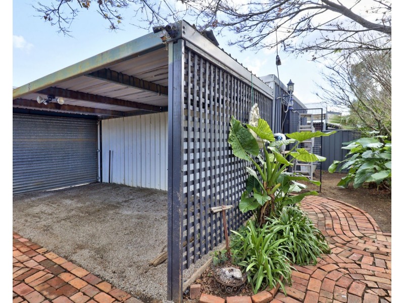 218 Henry Street, Deniliquin NSW 2710