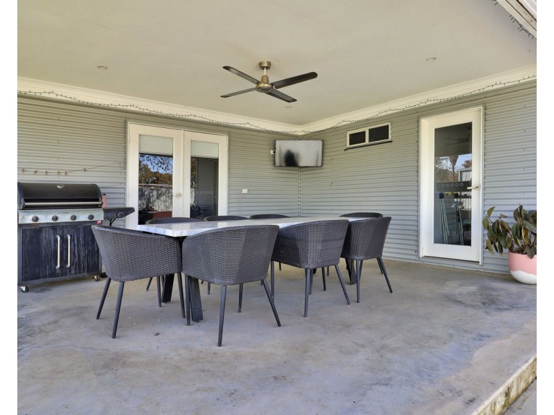 260 Victoria Street, Deniliquin NSW 2710