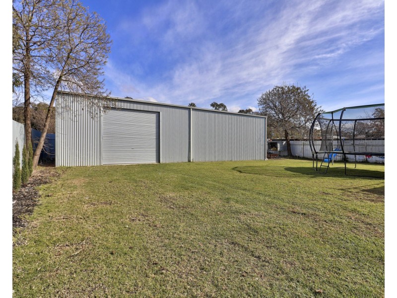 260 Victoria Street, Deniliquin NSW 2710