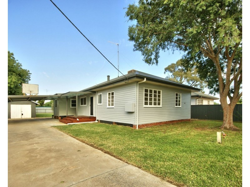 482 Cressy Street, Deniliquin NSW 2710