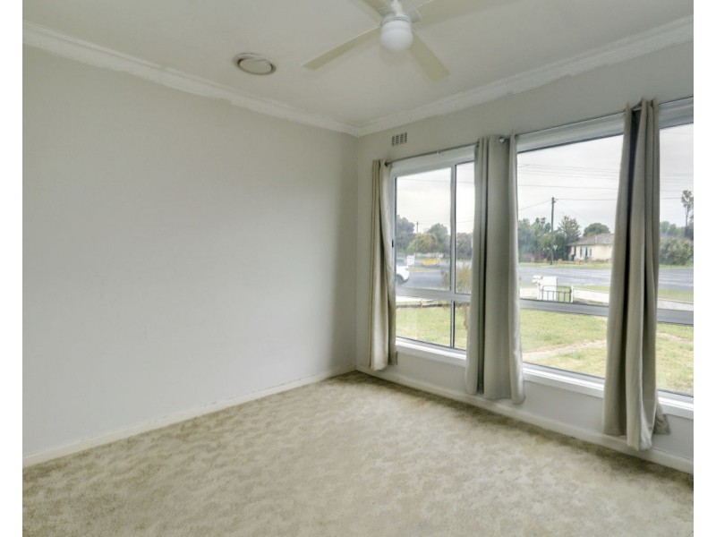 107 Macauley Street, Deniliquin NSW 2710