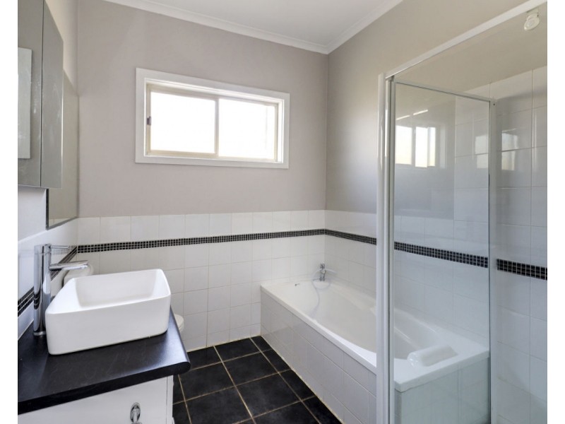 455 Poictiers Street, Deniliquin NSW 2710