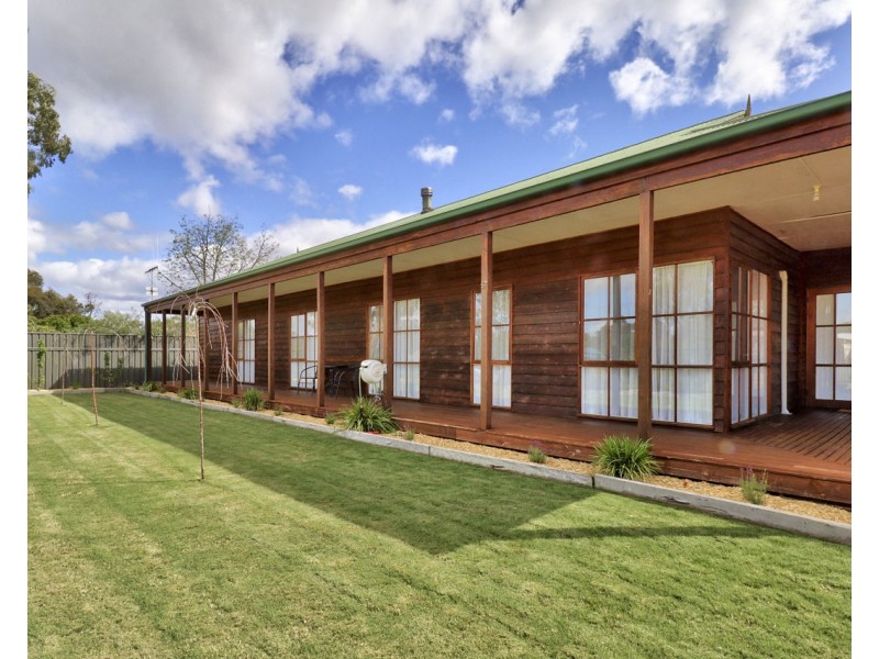 57 Livingstone Street, Mathoura NSW 2710