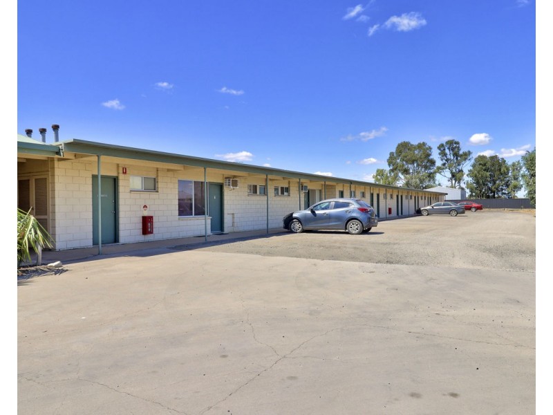 140 Crispe Street, Deniliquin NSW 2710