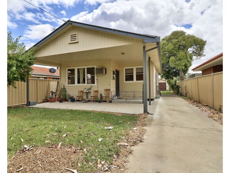 275 Harfleur Street, Deniliquin NSW 2710