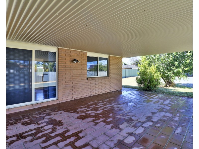 411 Henry Street, Deniliquin NSW 2710