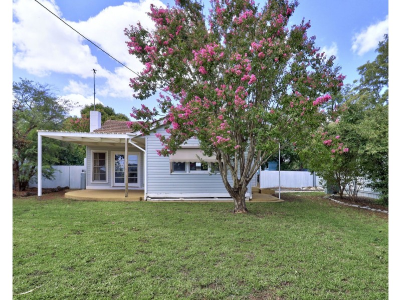 106 Junction Street, Deniliquin NSW 2710