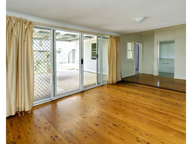 106 Junction Street, Deniliquin NSW 2710