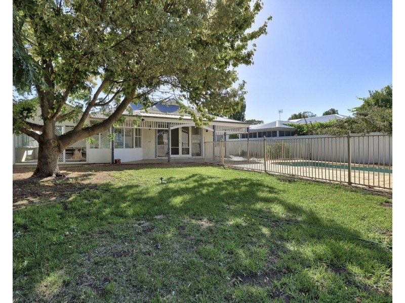 366 Henry Street, Deniliquin NSW 2710