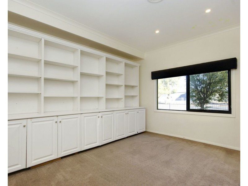 313 Harfleur Street, Deniliquin NSW 2710