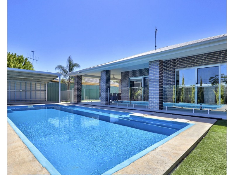 444 Cressy Street, Deniliquin NSW 2710