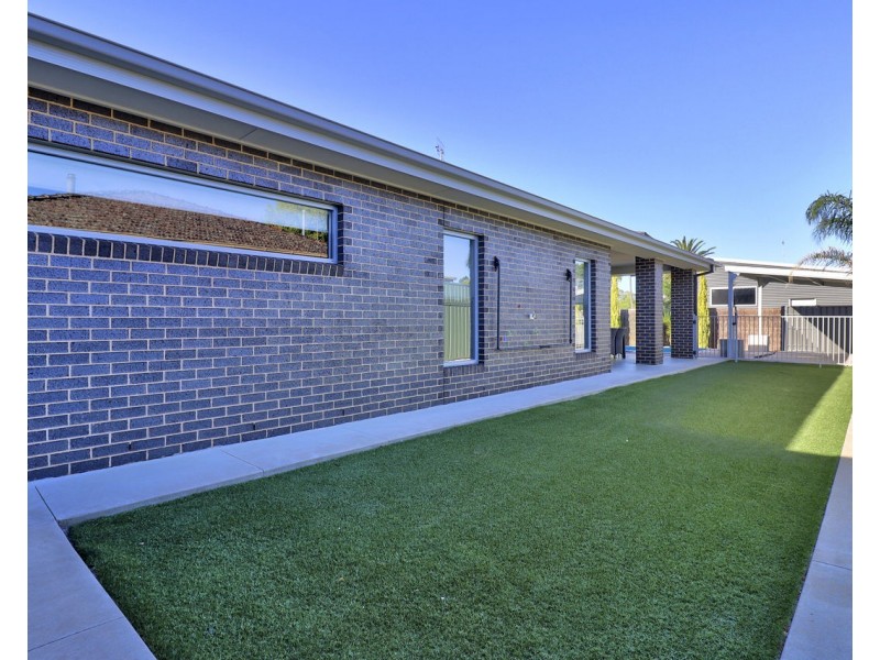 444 Cressy Street, Deniliquin NSW 2710