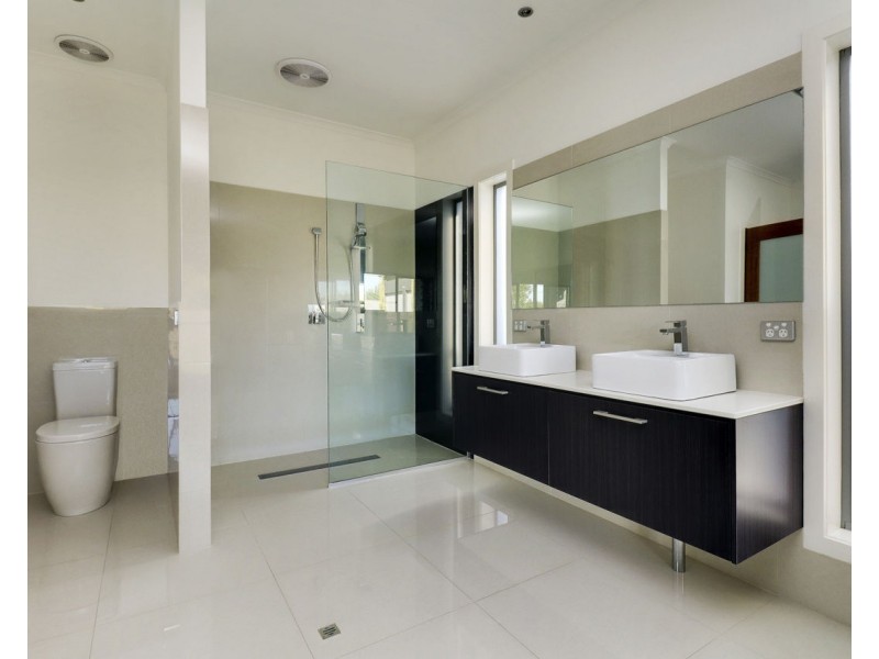 444 Cressy Street, Deniliquin NSW 2710