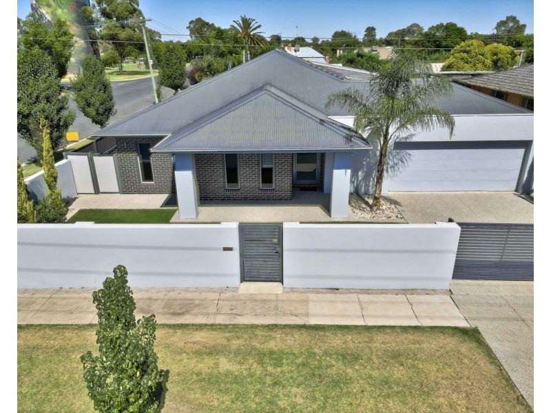 444 Cressy Street, Deniliquin NSW 2710