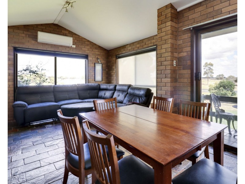 47 Lawson Syphon Road, Deniliquin NSW 2710