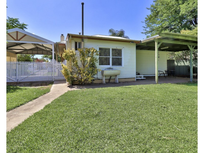 448 Harfleur Street, Deniliquin NSW 2710