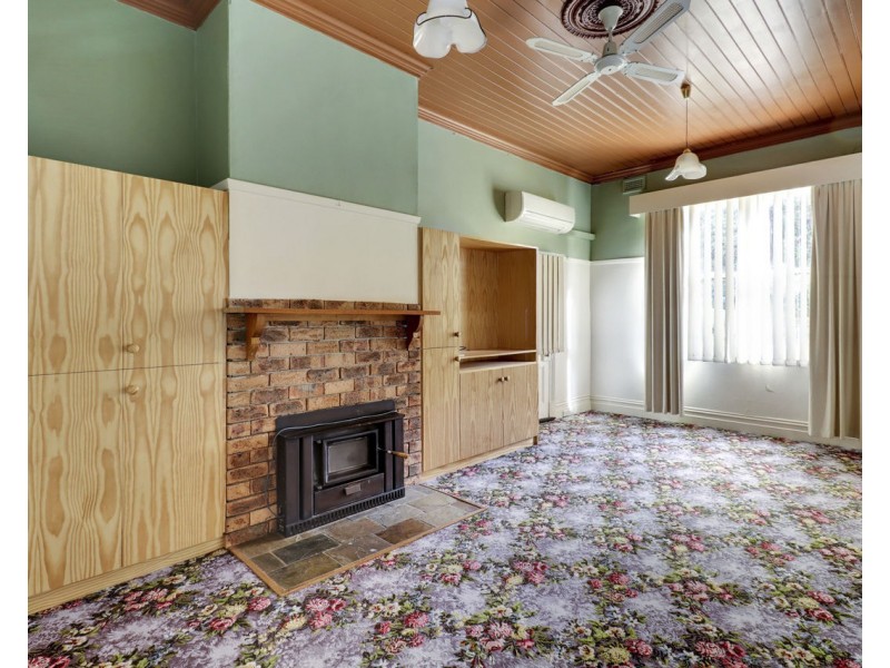 331 Poictiers Street, Deniliquin NSW 2710