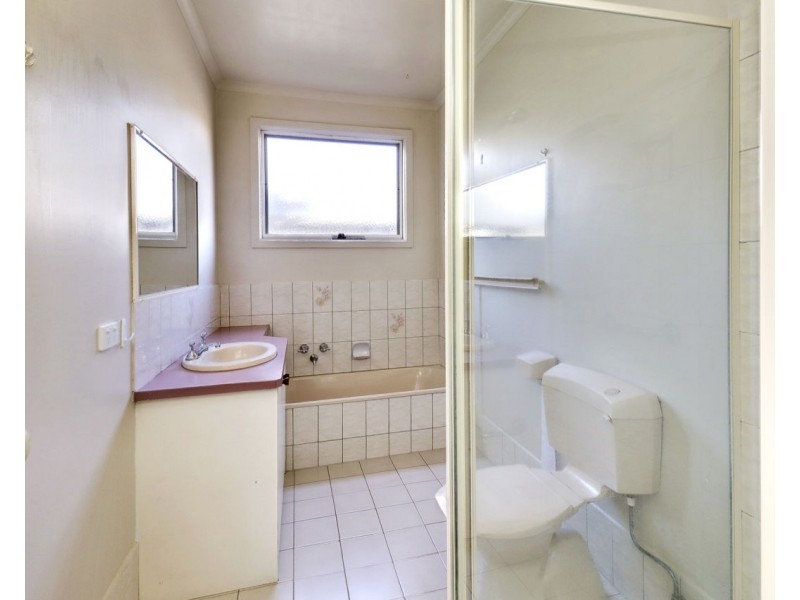 331 Poictiers Street, Deniliquin NSW 2710