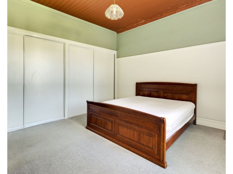 331 Poictiers Street, Deniliquin NSW 2710