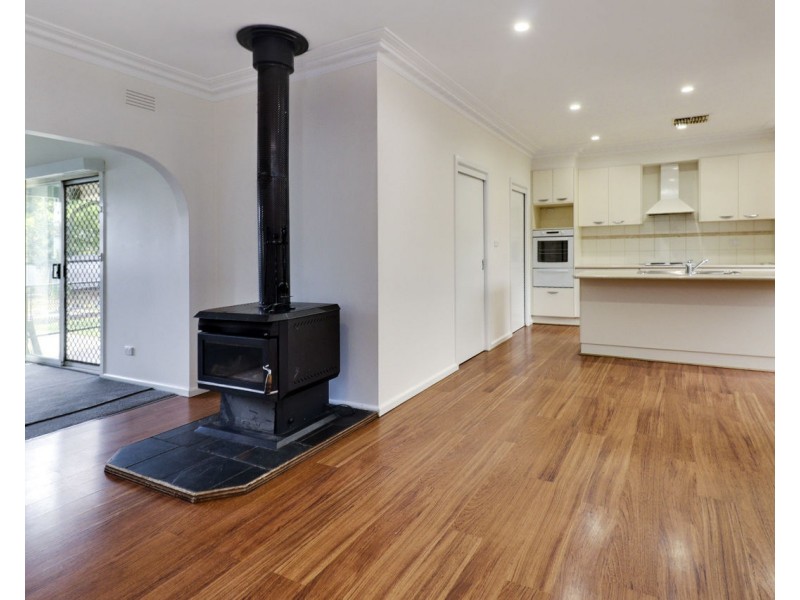 87 Russell, Deniliquin NSW 2710