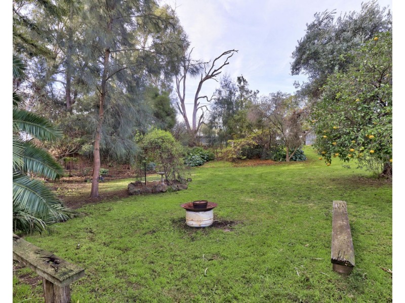 35 Davidson Street, Deniliquin NSW 2710