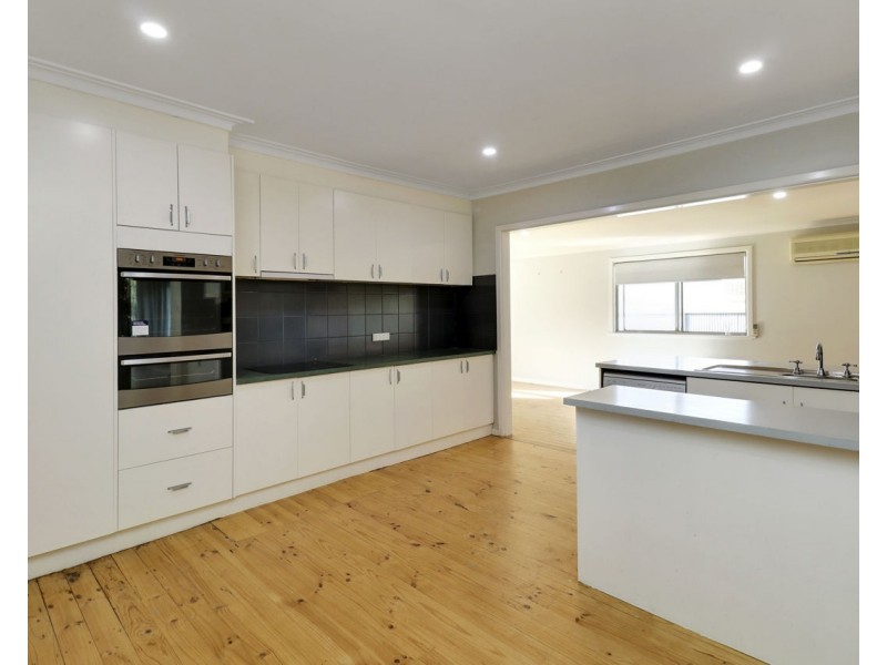 35 Davidson Street, Deniliquin NSW 2710