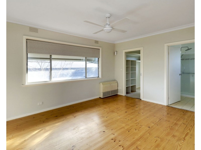 35 Davidson Street, Deniliquin NSW 2710