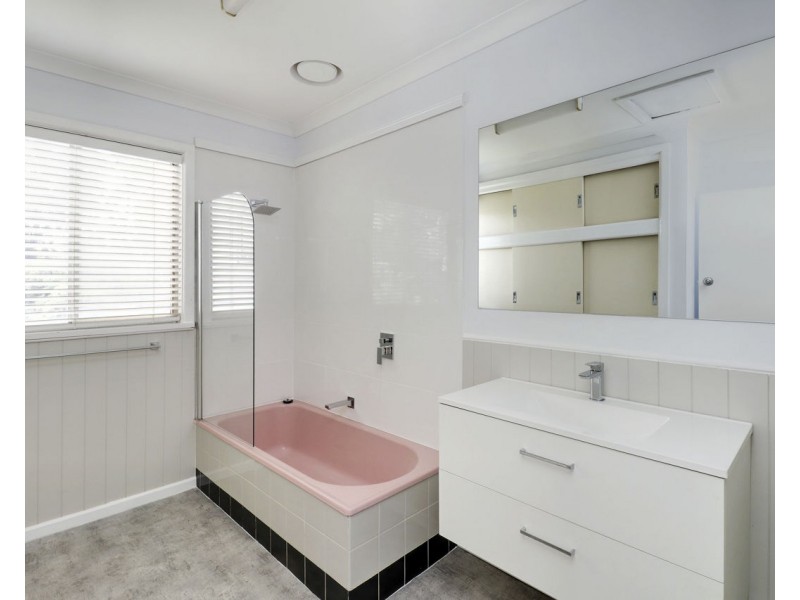 35 Davidson Street, Deniliquin NSW 2710