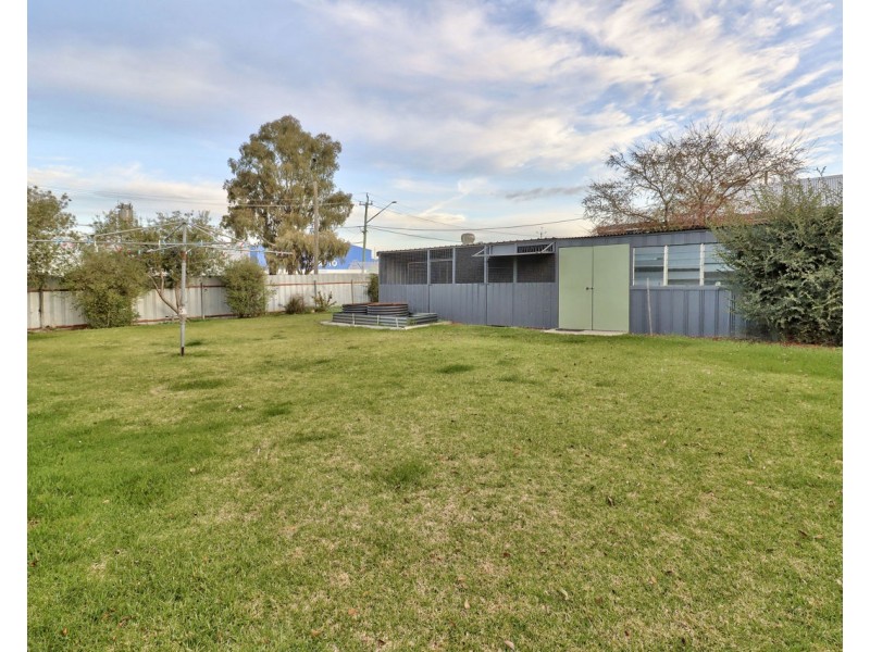 400 Harfleur Street, Deniliquin NSW 2710