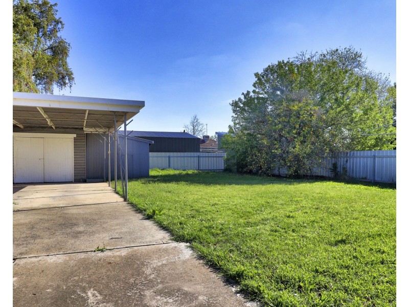 472 George Street, Deniliquin NSW 2710