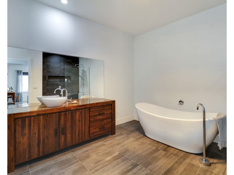 476 Cressy Street, Deniliquin NSW 2710