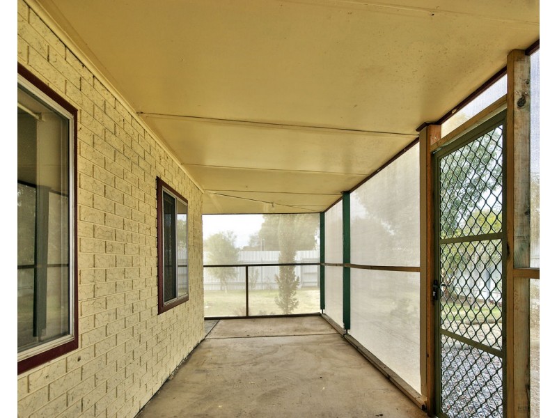 492 Henry Street, Deniliquin NSW 2710