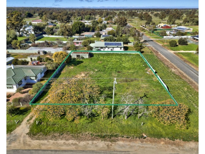 10 Lawrence Street, Mathoura NSW 2710