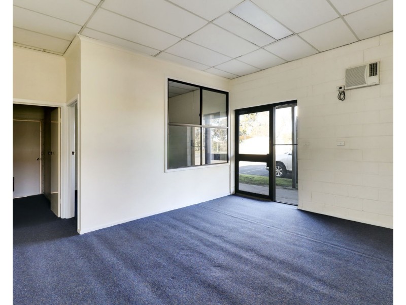 8/52 Hardinge Street, Deniliquin NSW 2710