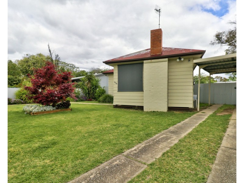 298 Henry Street, Deniliquin NSW 2710