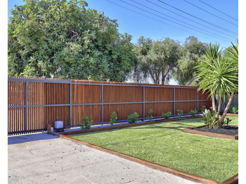 89 Crispe Street, Deniliquin NSW 2710